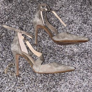 Jessica Simpson heels